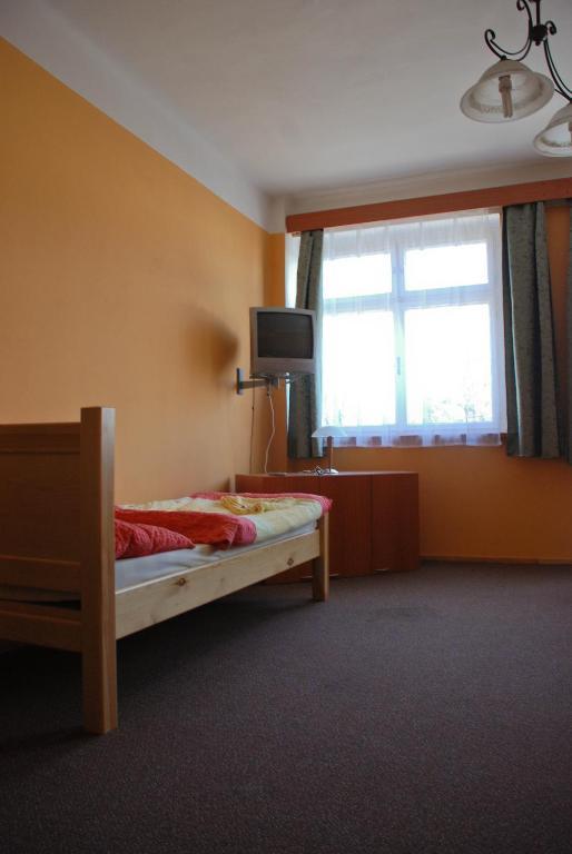 Hotel Marina Hermanuv Mestec Room photo